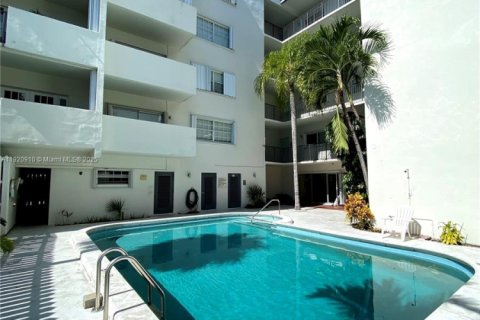 Condominio en alquiler en Key Biscayne, Florida, 2 dormitorios, 99.22 m2 № 1976990 - foto 19