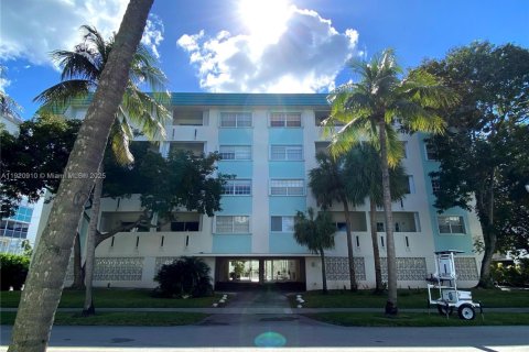 Condominio en Key Biscayne, Florida, 2 dormitorios  № 1976990