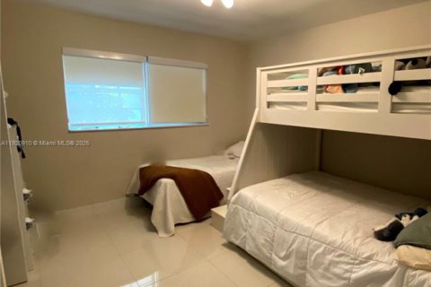 Condominio en alquiler en Key Biscayne, Florida, 2 dormitorios, 99.22 m2 № 1976990 - foto 13