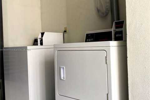 Condominio en alquiler en Key Biscayne, Florida, 2 dormitorios, 99.22 m2 № 1976990 - foto 20