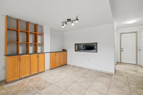 Купить таунхаус в Сарасота, Флорида 5 комнат, 124.77м2, № 2143036 - фото 11