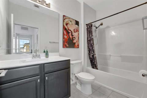 Купить таунхаус в Лодерхилл, Флорида 3 спальни, 138.98м2, № 1970093 - фото 13