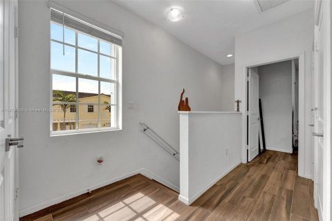 Купить таунхаус в Лодерхилл, Флорида 3 спальни, 138.98м2, № 1970093 - фото 14