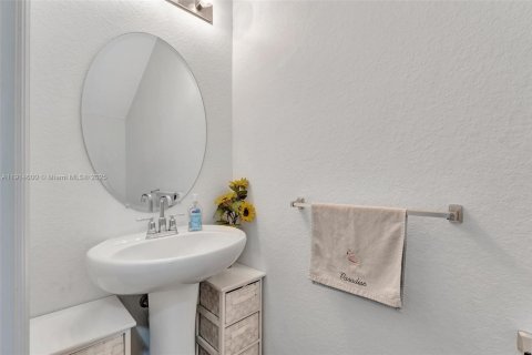 Купить таунхаус в Лодерхилл, Флорида 3 спальни, 138.98м2, № 1970093 - фото 7