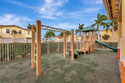 Купить таунхаус в Лодерхилл, Флорида 3 спальни, 138.98м2, № 1970093 - фото 25