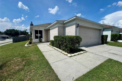 Villa ou maison à louer à Plant City, Floride: 3 chambres, 119.38 m2 № 1782466 - photo 2