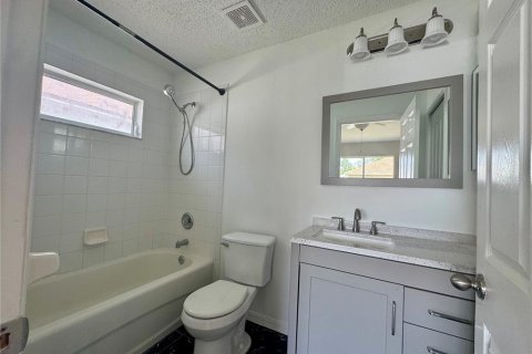 Villa ou maison à louer à Plant City, Floride: 3 chambres, 119.38 m2 № 1782466 - photo 13