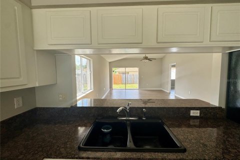 Villa ou maison à louer à Plant City, Floride: 3 chambres, 119.38 m2 № 1782466 - photo 5