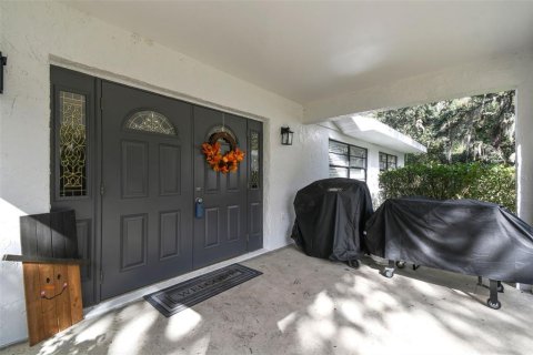 Casa en venta en Port Richey, Florida, 4 dormitorios, 294.41 m2 № 1904364 - foto 4