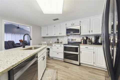 Casa en venta en Port Richey, Florida, 4 dormitorios, 294.41 m2 № 1904364 - foto 16
