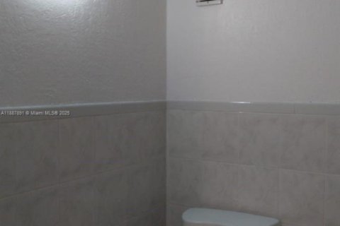 Copropriété à louer à Homestead, Floride: 2 chambres, 99.87 m2 № 1941787 - photo 11