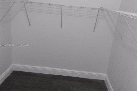 Copropriété à louer à Homestead, Floride: 2 chambres, 99.87 m2 № 1941787 - photo 4