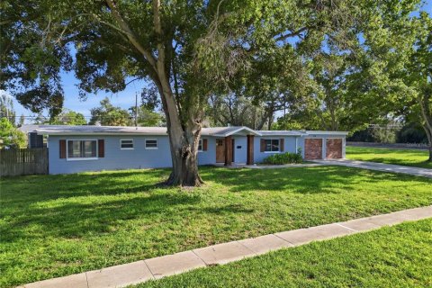 Villa ou maison à Saint Petersburg, Floride 3 chambres, 173.91 m2 № 2216593
