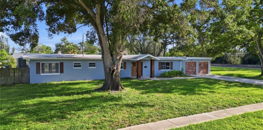 Villa ou maison à Saint Petersburg, Floride 3 chambres, 173.91 m2 № 2216593