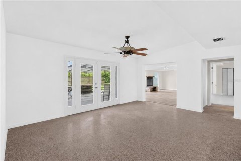 Villa ou maison à vendre à Saint Petersburg, Floride: 3 chambres, 173.91 m2 № 2216593 - photo 8