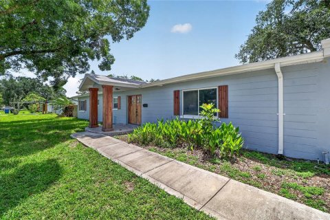 Villa ou maison à vendre à Saint Petersburg, Floride: 3 chambres, 173.91 m2 № 2216593 - photo 2