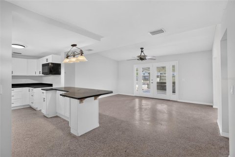 Villa ou maison à vendre à Saint Petersburg, Floride: 3 chambres, 173.91 m2 № 2216593 - photo 19