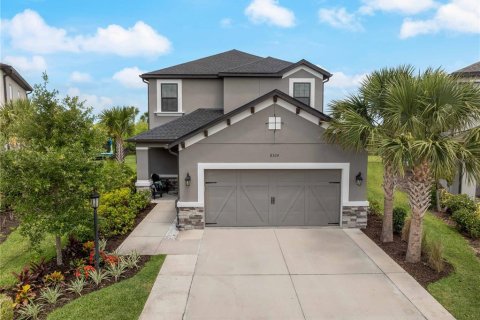 House in Sarasota, Florida 4 bedrooms, 285.95 sq.m. № 1909758 - photo 1