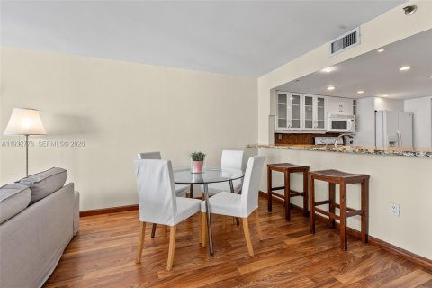 Condo in Miami, Florida, 1 bedroom  № 1998446