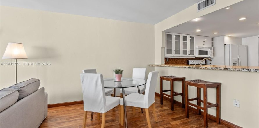 Condo in Miami, Florida, 1 bedroom  № 1998446