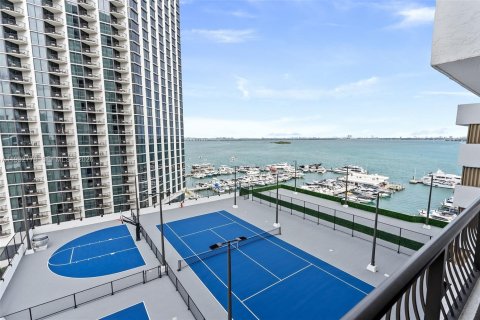Condo in Miami, Florida, 1 bedroom  № 1998446 - photo 14