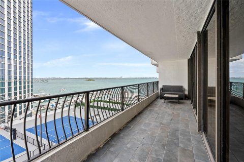 Condo in Miami, Florida, 1 bedroom  № 1998446 - photo 12