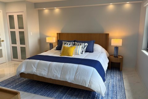 Condo in Lauderdale-by-the-Sea, Florida, 1 bedroom  № 2187479 - photo 11