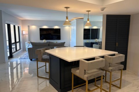 Condo in Lauderdale-by-the-Sea, Florida, 1 bedroom  № 2187479 - photo 12