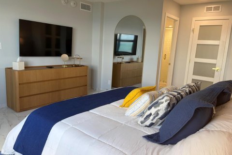 Condo in Lauderdale-by-the-Sea, Florida, 1 bedroom  № 2187479 - photo 16