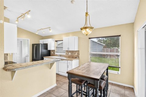 Villa ou maison à vendre à Winter Haven, Floride: 3 chambres, 131.64 m2 № 2277425 - photo 4