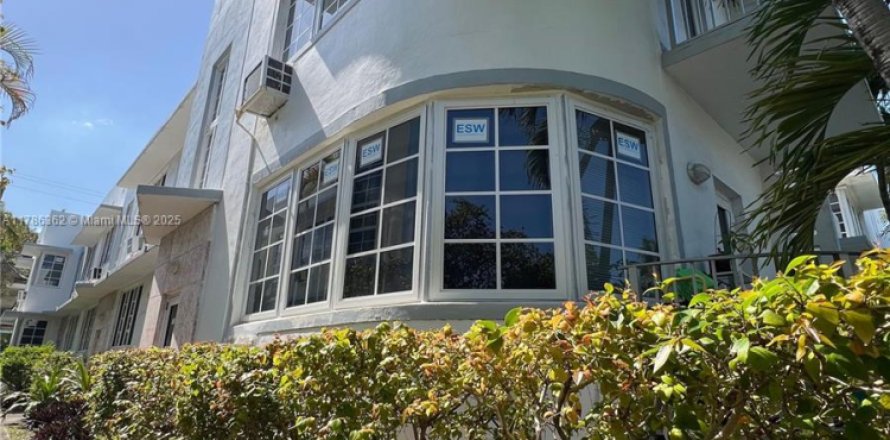 Appartement à Miami Beach, Floride 1 chambre, 55.74 m2 № 1701513
