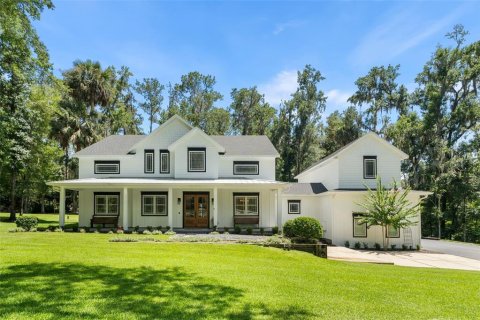 House in Ocala, Florida 5 bedrooms, 532.33 sq.m. № 2215610