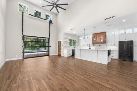 House in Ocala, Florida 5 bedrooms, 532.33 sq.m. № 2215610 - photo 5