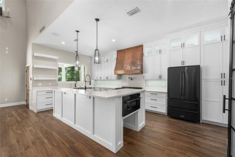 House in Ocala, Florida 5 bedrooms, 532.33 sq.m. № 2215610 - photo 10