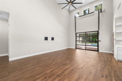 House in Ocala, Florida 5 bedrooms, 532.33 sq.m. № 2215610 - photo 6