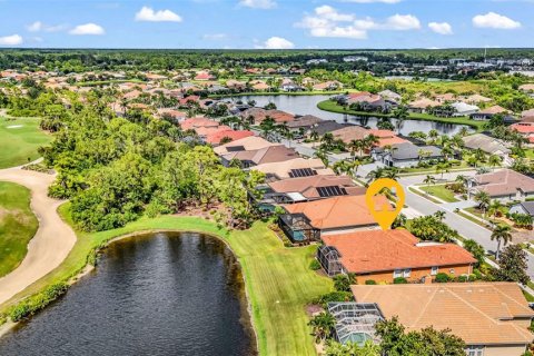 Villa ou maison à vendre à North Port, Floride: 3 chambres, 223.24 m2 № 1904236 - photo 6