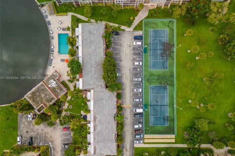 Condominio en venta en Hallandale Beach, Florida, 1 dormitorio, 102.19 m2 № 2000256 - foto 25