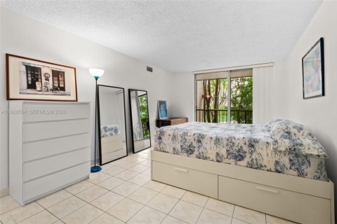 Condominio en venta en Hallandale Beach, Florida, 1 dormitorio, 102.19 m2 № 2000256 - foto 17