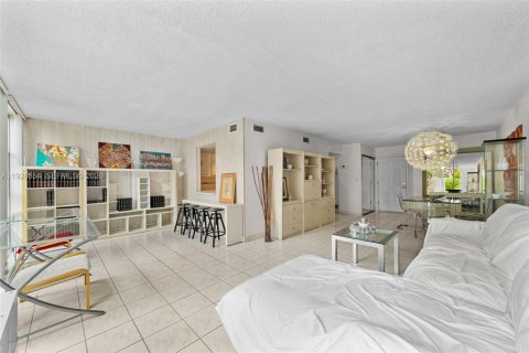 Condominio en venta en Hallandale Beach, Florida, 1 dormitorio, 102.19 m2 № 2000256 - foto 6