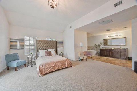 Propiedad comercial en alquiler en Tampa, Florida, 311.32 m2 № 1916421 - foto 15