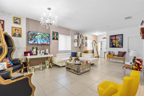 House in Homestead, Florida 4 bedrooms, 163.69 sq.m. № 1990716 - photo 4