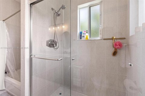 House in Homestead, Florida 4 bedrooms, 163.69 sq.m. № 1990716 - photo 15