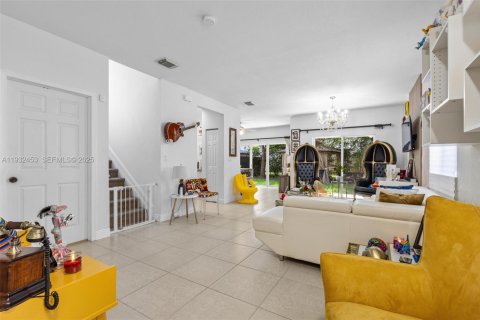 House in Homestead, Florida 4 bedrooms, 163.69 sq.m. № 1990716 - photo 3