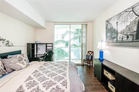 Condominio en alquiler en Miami, Florida, 1 dormitorio, 79.52 m2 № 1973701 - foto 11