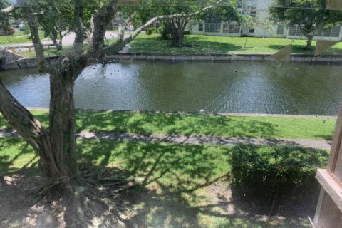 Condominio en venta en Tamarac, Florida, 2 dormitorios, 95.22 m2 № 2145976 - foto 18