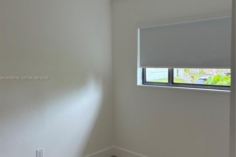 Casa en alquiler en Homestead, Florida, 3 dormitorios, 110.65 m2 № 2084994 - foto 8