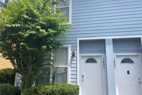 Condominio en venta en Gainesville, Florida, 2 dormitorios, 109.25 m2 № 1918865 - foto 1