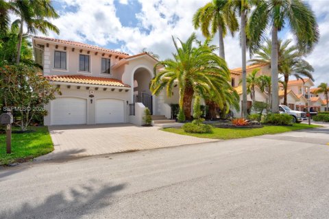Villa ou maison à vendre à Cutler Bay, Floride: 5 chambres, 315.77 m2 № 2051240 - photo 7