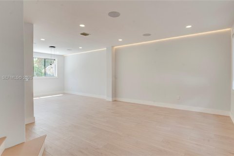 Villa ou maison à vendre à Cutler Bay, Floride: 5 chambres, 315.77 m2 № 2051240 - photo 10