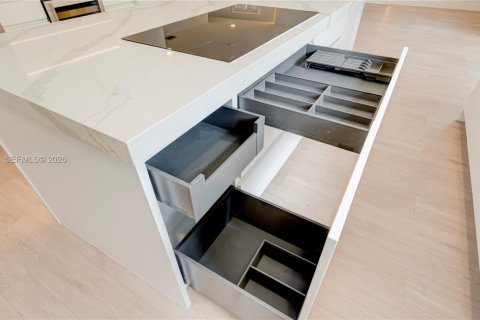 Villa ou maison à vendre à Cutler Bay, Floride: 5 chambres, 315.77 m2 № 2051240 - photo 16